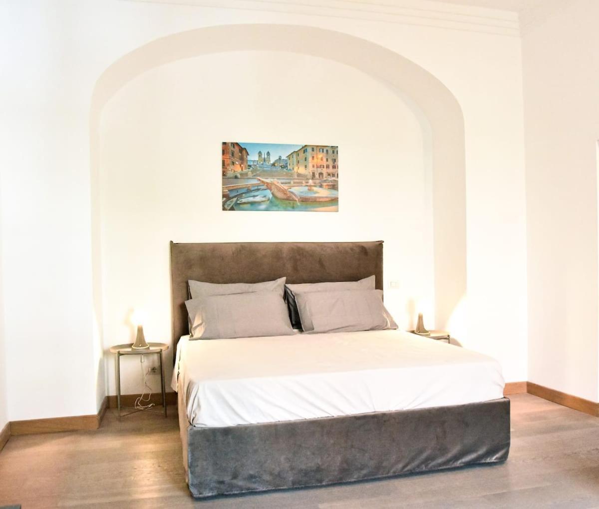 Giulia Mesa Apartment Rom